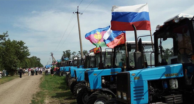 The equipment of the participants of the "tractor march". Photo: the page of the farmer Vasily Melnichenko in Twitter https://twitter.com/melnichenko_va The equipment of the participants of the "tractor march". Photo: the page of the farmer Vasily Melnichenko in Twitter https://twitter.com/melnichenko_va