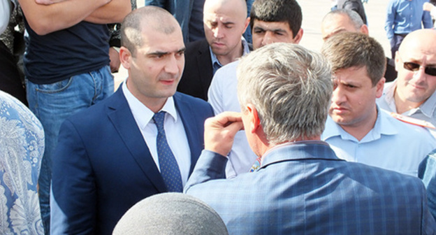 The representatives of the General Prosecutor's office of the republic reported on the monitoring of the information about the disappearance of the protesters' relatives. Photo by Patimat Makhmudova for the "Caucasian Knot" The representatives of the General Prosecutor's office of the republic reported on the monitoring of the information about the disappearance of the protesters' relatives. Photo by Patimat Makhmudova for the "Caucasian Knot"