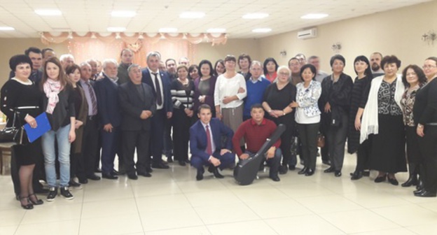 The participants of the 2nd International Scientific and Practical Conference "Nogai people: 21st century: from the origins to the future". The village of Erken-Shakhar, October 14, 2016. Photo by Asya Kapaeva for the "Caucasian Knot"