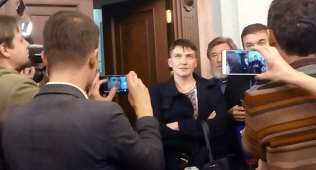 Nadezhda Savchenko waits for the Court to pronounce the verdict, October 26, 2016. Photo by Oleg Krasnov for the ‘Caucasian Knot’. Nadezhda Savchenko waits for the Court to pronounce the verdict, October 26, 2016. Photo by Oleg Krasnov for the ‘Caucasian Knot’.