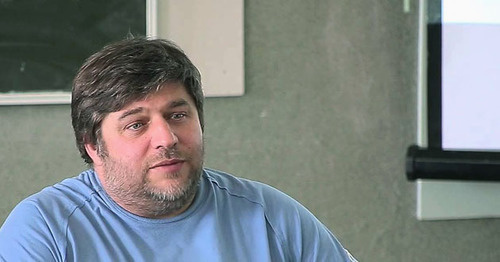 Denis Sokolov, head of the research centre "RAMCOM", Screenshot of the video posted by user 'sibscience', https://www.youtube.com/watch?v=vO9-cuiucLA Denis Sokolov, head of the research centre "RAMCOM", Screenshot of the video posted by user 'sibscience', https://www.youtube.com/watch?v=vO9-cuiucLA