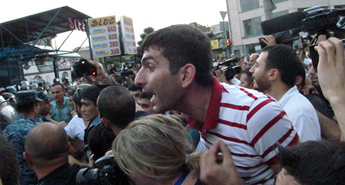 Protest rally in Yerevan, July 20, 2016. Photo by Tigran Petrosyan for the 'Caucasian Knot'. Protest rally in Yerevan, July 20, 2016. Photo by Tigran Petrosyan for the 'Caucasian Knot'.