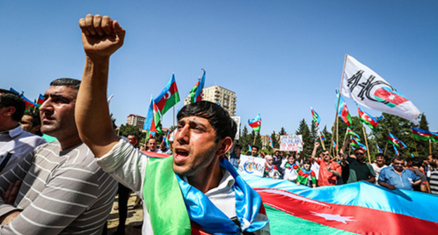 A rally in Baku with a slogan "Let's save ourselves!" May 30, 2016. Photo by Aziz Karimov for the "Caucasian Knot"