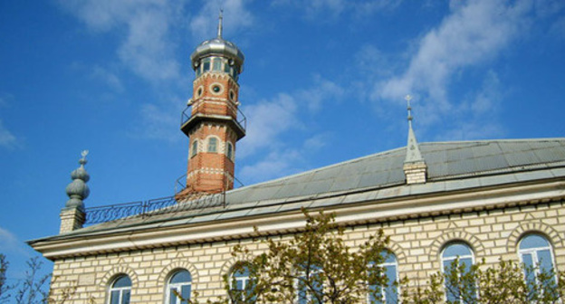 A mosque. Khasavyurt. Photo: Aleksandr Sikora http://odnoselchane.ru/ A mosque. Khasavyurt. Photo: Aleksandr Sikora http://odnoselchane.ru/