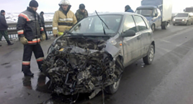 Car crash in Chechnya, November 28, 2016. Photo: http://95.mchs.gov.ru/operationalpage/operational/2016/11/2/ Car crash in Chechnya, November 28, 2016. Photo: http://95.mchs.gov.ru/operationalpage/operational/2016/11/2/
