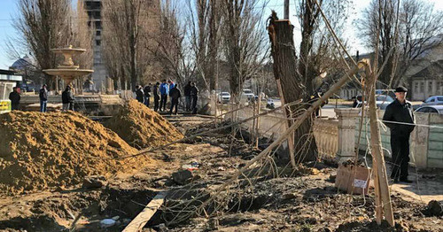 The protest against the construction of a high rise building in the vicinity of General Omarov Street. Makhachkala, December 12, 2016. Photo by Patimat Makhmudova for the "Caucasian Knot" The protest against the construction of a high rise building in the vicinity of General Omarov Street. Makhachkala, December 12, 2016. Photo by Patimat Makhmudova for the "Caucasian Knot"