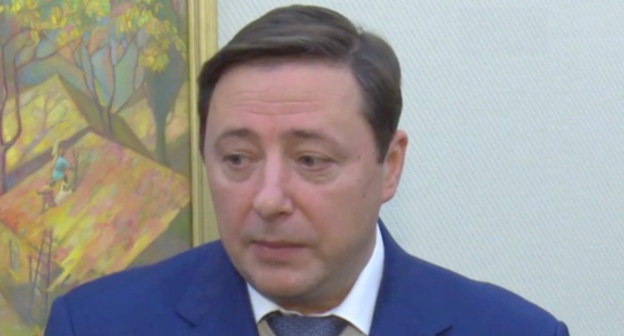 Alexander Khloponin in Vladikavkaz. Screenshot of a TV program "Russia - Alaniya", alaniatv.ru Alexander Khloponin in Vladikavkaz. Screenshot of a TV program "Russia - Alaniya", alaniatv.ru