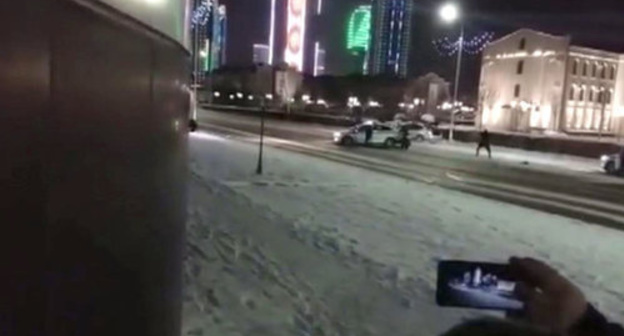 Attack on policemen in Grozny, December 17, 2016. Photo: screenshot of video posted by user DAMATOHTV, https://www.youtube.com/watch?v=V2cD0fAtwes Attack on policemen in Grozny, December 17, 2016. Photo: screenshot of video posted by user DAMATOHTV, https://www.youtube.com/watch?v=V2cD0fAtwes