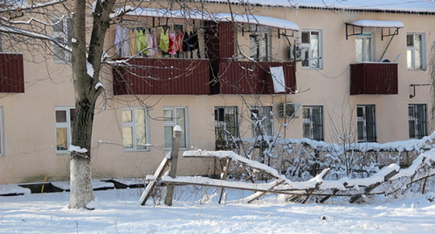 A yard in Grozny. Photo by Magomed Magomedov for the "Caucasian Knot"