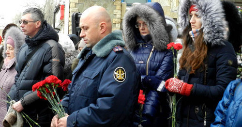 Volgograd residents commemorated the terror act victims. December 30, 2016. Photo by Tatyana Filimonova for the "Caucasian Knot" Volgograd residents commemorated the terror act victims. December 30, 2016. Photo by Tatyana Filimonova for the "Caucasian Knot"