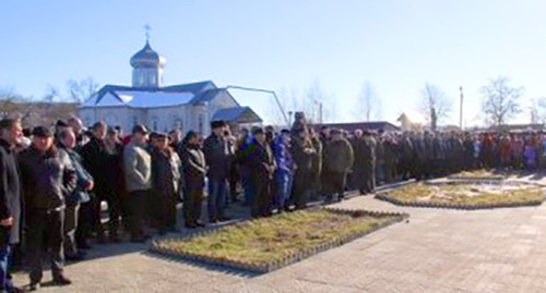 Rally in memory of soldiers perished in Chechnya. Photo: http://onkavkaz.com/novosti/1756-miting-v-pamjat-o-pogibshih-v-chechne-proshel-v-adygee.html Rally in memory of soldiers perished in Chechnya. Photo: http://onkavkaz.com/novosti/1756-miting-v-pamjat-o-pogibshih-v-chechne-proshel-v-adygee.html