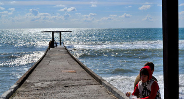 Sochi beach. Photo by Svetlana Kravchenko for the 'Caucasian Knot'. Sochi beach. Photo by Svetlana Kravchenko for the 'Caucasian Knot'.