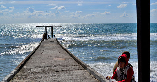 Sochi beach. Photo by Svetlana Kravchenko for the 'Caucasian Knot'. Sochi beach. Photo by Svetlana Kravchenko for the 'Caucasian Knot'.