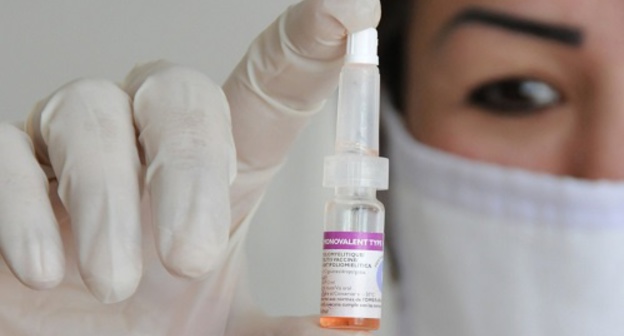 Vaccination against poliomyelitis. Photo: http://www.7mednews.ru/medicina/page,4,2698-7-glavnyh-novostey-16-fevralya-2015.html Vaccination against poliomyelitis. Photo: http://www.7mednews.ru/medicina/page,4,2698-7-glavnyh-novostey-16-fevralya-2015.html