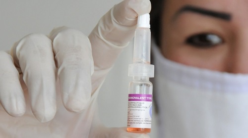 Vaccination against poliomyelitis. Photo: http://www.7mednews.ru/medicina/page,4,2698-7-glavnyh-novostey-16-fevralya-2015.html Vaccination against poliomyelitis. Photo: http://www.7mednews.ru/medicina/page,4,2698-7-glavnyh-novostey-16-fevralya-2015.html