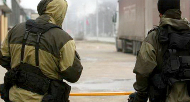 Special service agents. Photo: http://www.warchechnya.ru/news/v_chechenskom_gorode_shali_unichtozheny_troe_boevikov/2017-01-30-3454 Special service agents. Photo: http://www.warchechnya.ru/news/v_chechenskom_gorode_shali_unichtozheny_troe_boevikov/2017-01-30-3454