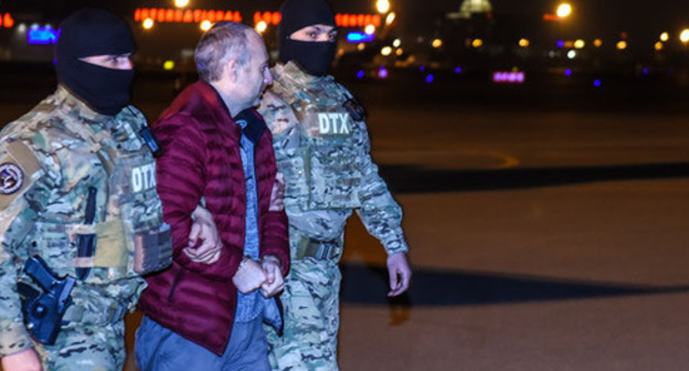 Alexander Lapshin is extradited to Azerbaijan. Baku, February 7, 2017. Photo by Aziz Karimov for the "Caucasian Knot" Alexander Lapshin is extradited to Azerbaijan. Baku, February 7, 2017. Photo by Aziz Karimov for the "Caucasian Knot"