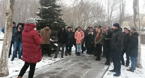 The participants of the rally against the construction of the museum in the Park in Makhachkala. January 29, 2017. Photo by Timur Isaev for the "Caucasian Knot" The participants of the rally against the construction of the museum in the Park in Makhachkala. January 29, 2017. Photo by Timur Isaev for the "Caucasian Knot"