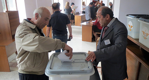 Voting at the polling station in the town of Martuni in Nagorno-Karabakh. 2015. Photo by Alvard Grigoryan for the "Caucasian Knot" Voting at the polling station in the town of Martuni in Nagorno-Karabakh. 2015. Photo by Alvard Grigoryan for the "Caucasian Knot"