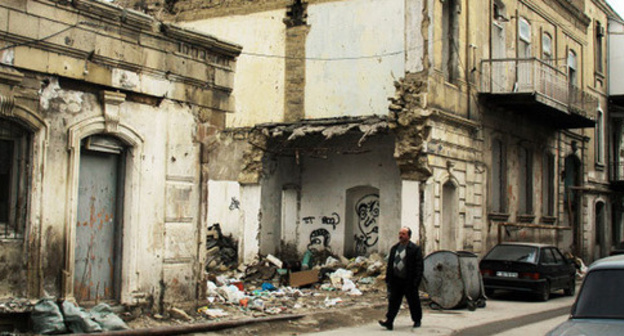 Destroyed houses of forced migrants, Baku, March 2012. Photo by Aziz Karimov for the 'Caucasian Knot'. Destroyed houses of forced migrants, Baku, March 2012. Photo by Aziz Karimov for the 'Caucasian Knot'.