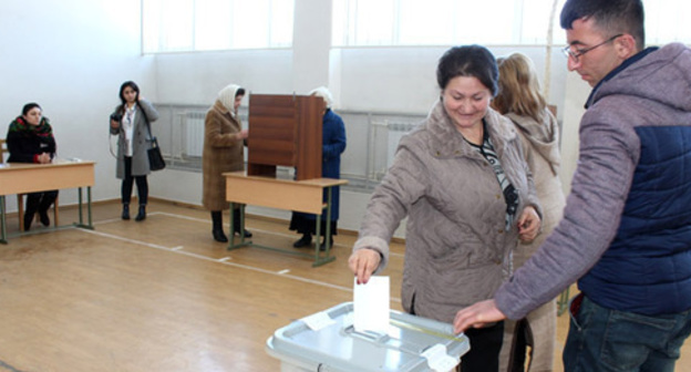 At the polling station in Stepanakert. February 20, 2017. Photo by Alvard Grigoryan for the "Caucasian Knot" At the polling station in Stepanakert. February 20, 2017. Photo by Alvard Grigoryan for the "Caucasian Knot"