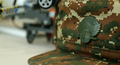 A service cap of the officer of the Nagorno-Karabakh Army. Photo © TUMO
https://ru.armeniasputnik.am/karabah/20170223/6497349/karabah-voennosluzhashchij-gibel-prichiny.html A service cap of the officer of the Nagorno-Karabakh Army. Photo © TUMO
https://ru.armeniasputnik.am/karabah/20170223/6497349/karabah-voennosluzhashchij-gibel-prichiny.html