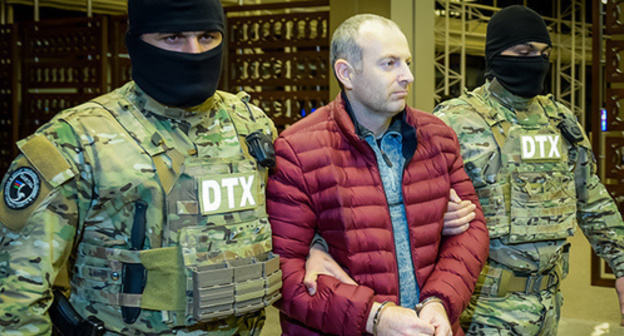 Blogger Alexander Lapshin is extradited to Azerbaijan. Photo by Aziz Karimov for the "Caucasian Knot" Blogger Alexander Lapshin is extradited to Azerbaijan. Photo by Aziz Karimov for the "Caucasian Knot"