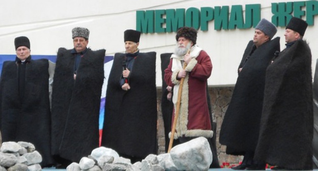 Participants of action to commemorate victims of Balkar deportation, Nalchik, March 8, 2017. Photo by Lyudmila Maratova for the ‘Caucasian Knot’. Participants of action to commemorate victims of Balkar deportation, Nalchik, March 8, 2017. Photo by Lyudmila Maratova for the ‘Caucasian Knot’.
