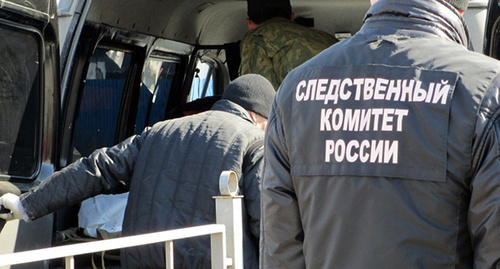 Convoying defendant. Photo: http://www.riadagestan.ru/news/investigation_and_courts/skr_v_dagestane_rassleduet_ubiystvo_sotrudnika_rayonnogo_otdela_politsii/ Convoying defendant. Photo: http://www.riadagestan.ru/news/investigation_and_courts/skr_v_dagestane_rassleduet_ubiystvo_sotrudnika_rayonnogo_otdela_politsii/