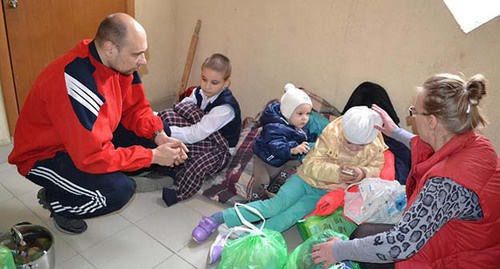 Parents and children thrown in a hallway after eviction. Photo by Svetlana Kravchenko for the "Caucasian Knot" Parents and children thrown in a hallway after eviction. Photo by Svetlana Kravchenko for the "Caucasian Knot"