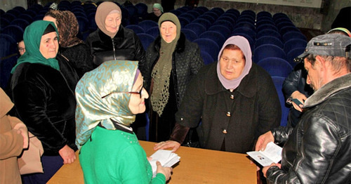 Relatives of the missing residents of Chechnya received genetic passports. Grozny, March 14, 2017. Photo: Ibragim Estamirov / IA "Grozny-inform" Relatives of the missing residents of Chechnya received genetic passports. Grozny, March 14, 2017. Photo: Ibragim Estamirov / IA "Grozny-inform"