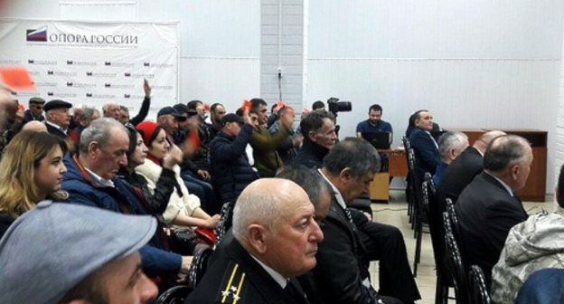 The participants of the "Congress of Karachay People". March 25, 2017. Photo by Asya Kapaeva for "Caucasian Knot" The participants of the "Congress of Karachay People". March 25, 2017. Photo by Asya Kapaeva for "Caucasian Knot"