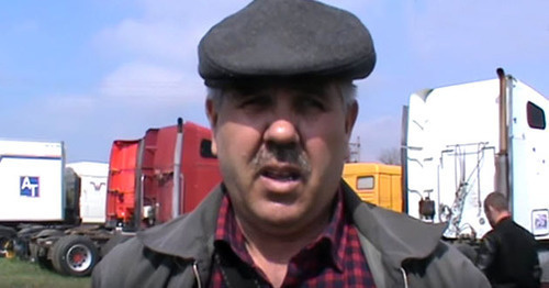 Nikolai Naumov, the participant of the truckers' protest action against the "Platon" system. KBR, April 4, 2017. Screenshot of a video by "Caucasian Knot" Nikolai Naumov, the participant of the truckers' protest action against the "Platon" system. KBR, April 4, 2017. Screenshot of a video by "Caucasian Knot"