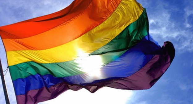 Thr flag of the LGBT community. Photo: http://lgbtrights.ru/review/flag-geev.html