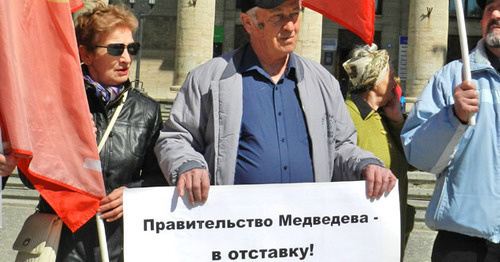 Picket participants, Volgograd, April 12, 2017. Photo by Tatiana Filimonova for the ‘Caucasian Knot’. Picket participants, Volgograd, April 12, 2017. Photo by Tatiana Filimonova for the ‘Caucasian Knot’.