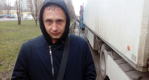 Participant of heavy truck drivers' protest Sergei Sharakhin. Photo by Vyacheslav Yaschenko for the 'Caucasian Knot'. Participant of heavy truck drivers' protest Sergei Sharakhin. Photo by Vyacheslav Yaschenko for the 'Caucasian Knot'.