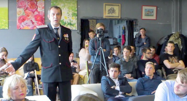 Evgeny Panchuk at Navalny's office in Krasnodar. Screenshot of a video from the YouTube channel of the office, Youtube.com/watch?v=UZ7-Sza5Wn4
