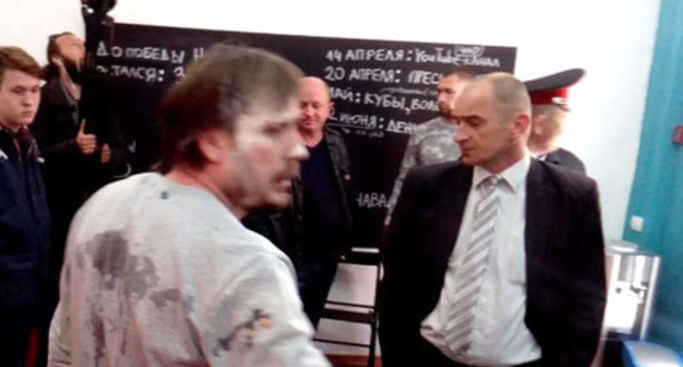 People in Cossack uniform threw eggs and flour at participants of the press conference held at the election office of Alexei Navalny. Krasnodar, April 20, 2017. Photo vk.com/teamnavalny_krd