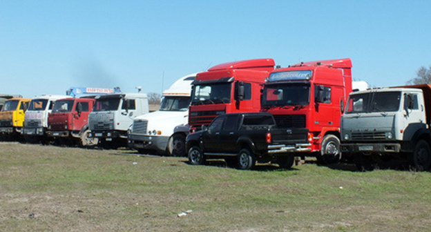 Camp of Dagestani truck drivers protesting against 'Platon'. Photo by Patimat Makhmudova for the 'Caucasian Knoy'. Camp of Dagestani truck drivers protesting against 'Platon'. Photo by Patimat Makhmudova for the 'Caucasian Knoy'.