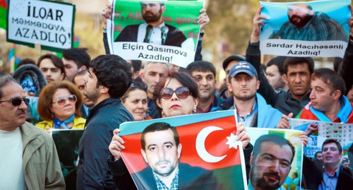 Participants of rally in Baku, April 8, 2017. Photo by Aziz Karimov for the 'Caucasian Knot'. Participants of rally in Baku, April 8, 2017. Photo by Aziz Karimov for the 'Caucasian Knot'.