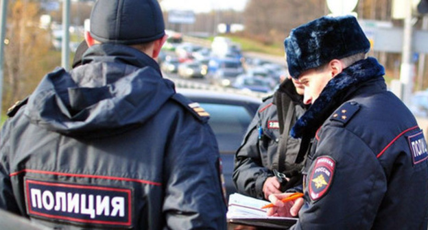 The policemen. Photo http://www.riakchr.ru The policemen. Photo http://www.riakchr.ru