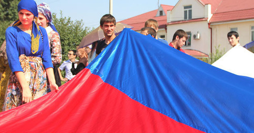 Celebration of the State Flag in Grozny. Photo by Magomed Magomedov for "Caucasian Knot" Celebration of the State Flag in Grozny. Photo by Magomed Magomedov for "Caucasian Knot"