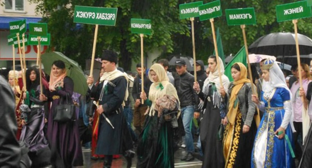 March on Adygs' Memory Day, Nalchik, May 21, 2017. Photo by Louise Orazaeva for the 'Caucasian Knot'. March on Adygs' Memory Day, Nalchik, May 21, 2017. Photo by Louise Orazaeva for the 'Caucasian Knot'.