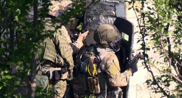 Special operation. Photo: http://nac.gov.ru/kontrterroristicheskie-operacii/v-hode-kto-v-dagestane-neytralizovany-chetvero.html Special operation. Photo: http://nac.gov.ru/kontrterroristicheskie-operacii/v-hode-kto-v-dagestane-neytralizovany-chetvero.html