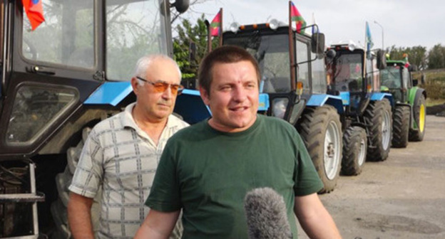 Alexei Volchenko (right). Photo: RFE/RL Alexei Volchenko (right). Photo: RFE/RL