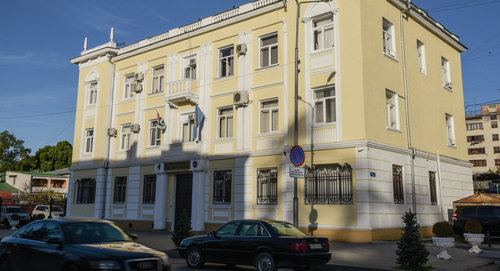 The Abkhazian Prosecutor's Office. Photo Sputnik / Tomas Tkhaytsuk
http://sputnik-abkhazia.ru/Abkhazia/20170601/1021170178/delo-ob-ubijstve-gigi-otxoroziya-prekrashheno.html The Abkhazian Prosecutor's Office. Photo Sputnik / Tomas Tkhaytsuk
http://sputnik-abkhazia.ru/Abkhazia/20170601/1021170178/delo-ob-ubijstve-gigi-otxoroziya-prekrashheno.html