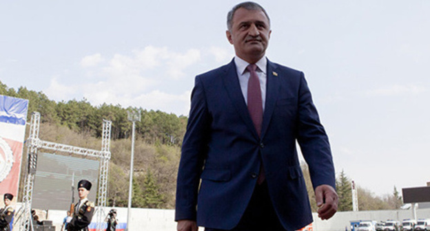 Anatoly Bibilov. Photo © Sputnik / Natalya Airiyan
http://sputnik-ossetia.ru/analytics/20170602/4252540.html Anatoly Bibilov. Photo © Sputnik / Natalya Airiyan
http://sputnik-ossetia.ru/analytics/20170602/4252540.html