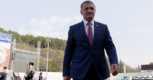 Anatoly Bibilov. Photo © Sputnik / Natalya Airiyan
http://sputnik-ossetia.ru/analytics/20170602/4252540.html