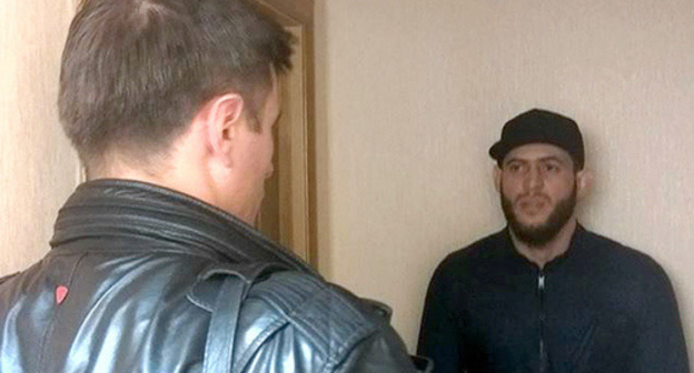 Advocate Pyotr Zaikin talks with Murad Amriev, Pytkam.net / Twitter https://twitter.com/pytkam_net/status/872014763206647808/photo/1 Advocate Pyotr Zaikin talks with Murad Amriev, Pytkam.net / Twitter https://twitter.com/pytkam_net/status/872014763206647808/photo/1