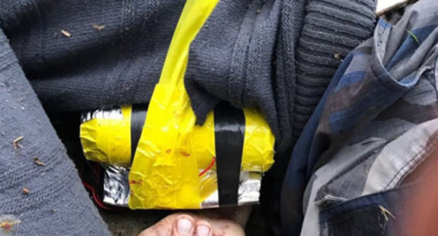 An explosive device on the body of one of the those killed during attacking the military camp of the National Guard. Photo http://nac.gov.ru An explosive device on the body of one of the those killed during attacking the military camp of the National Guard. Photo http://nac.gov.ru